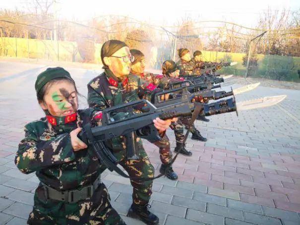 点兵点将勇士出征小小特种兵军事成长营