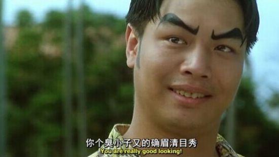 一男的整容50次只为像卡戴珊 别点!注意心脏