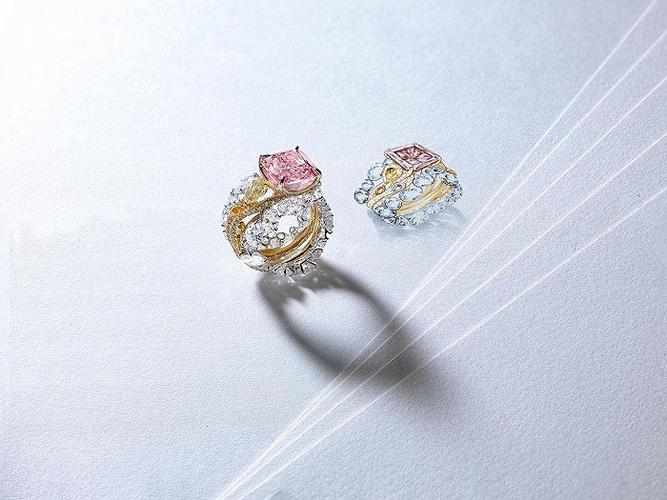 圣罗兰2021冬季女装系列锋芒毕露cindychao传奇粉钻系列兼具艺术与