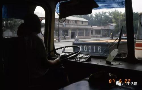 从1982年起,和bk670铰接大通道一起大量投入运营.