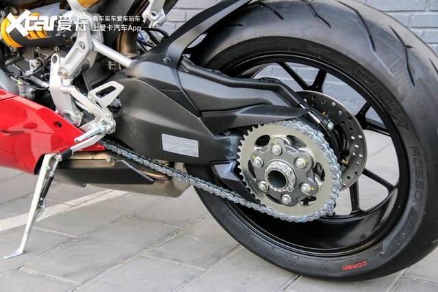 回归经典单摇臂 实拍杜卡迪panigale v2