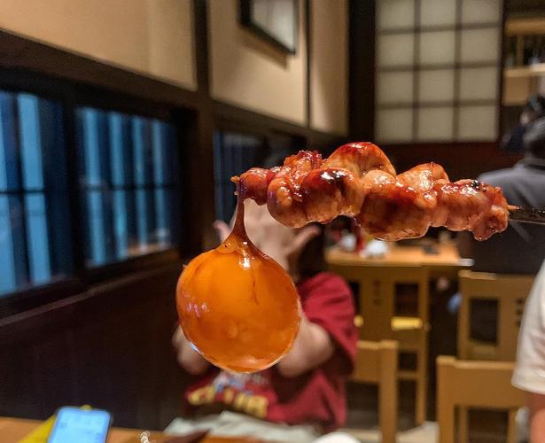 一口爆浆的提灯烧鸟日料