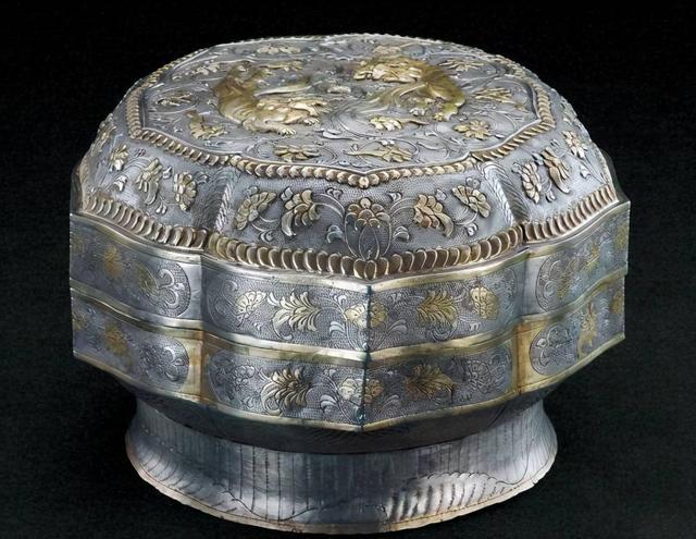 总结辽代出土金银器的研究,重现金银制作技法,展示