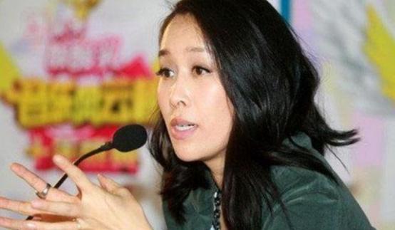 52岁那英二婚丈夫近照头发花白显苍老遭网友调侃像父女