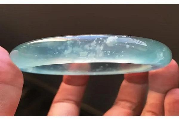 岫玉天青冻跑水后样子