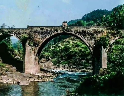 正阳桥以桥身雄伟,做工精致,构思巧妙,被称为"南川古桥之最"