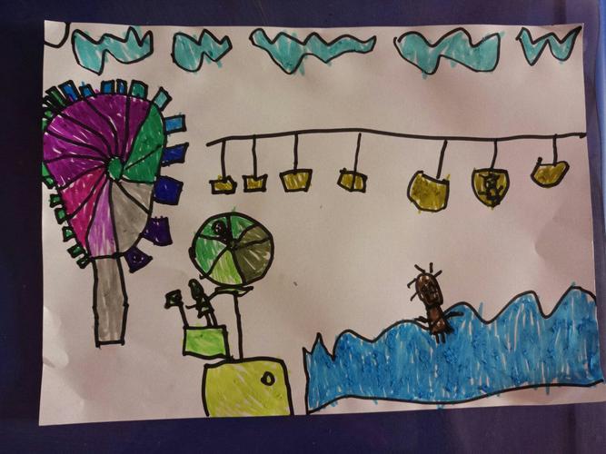 轿子山幼儿园大一班美术活动——《假期里愉快的一天》