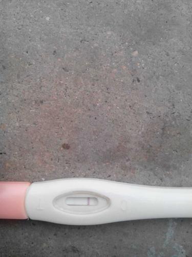 如果没怀孕,验孕棒下面那条线是不是一点颜色都没有?