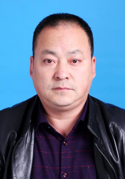 魏云肖 五,孝老爱亲类(1名) 金格妮 六,自强励志类(1名) 张平让 乾县