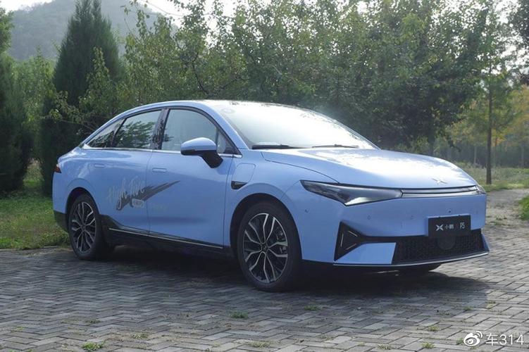 作为特斯拉旗下起售价最低,产量最大,交付量最高的一款电动汽车,model