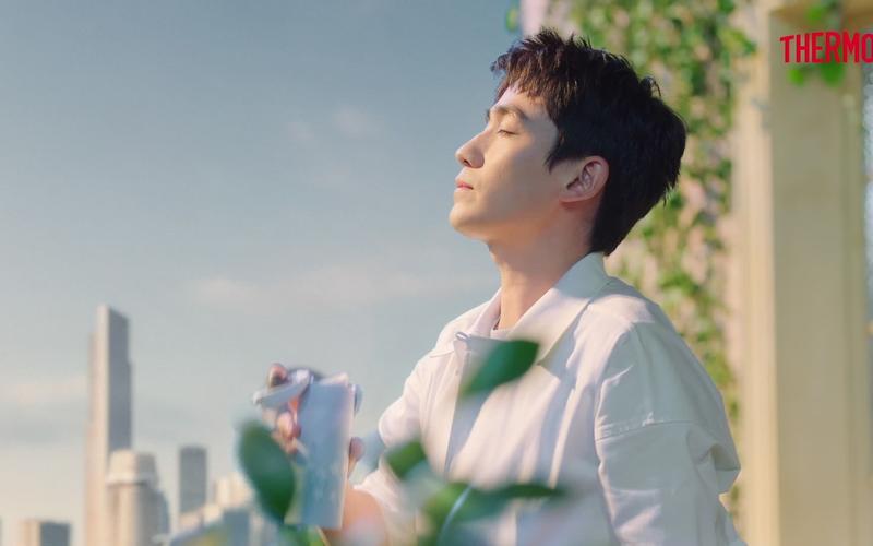 膳魔师x朱一龙栀子花系列正片