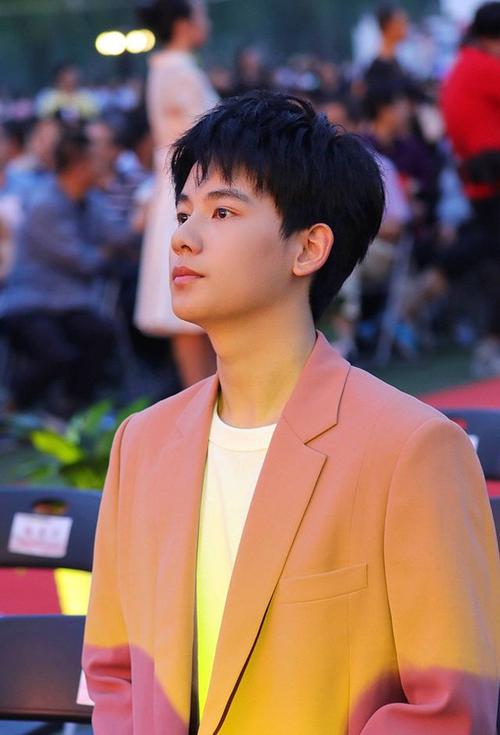 《青春环游记》:胡先煦被孤立,有多少人在你看不见的地方挣扎?