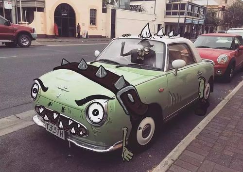 08 怪兽变成了汽车的模样,跑起来的不是轮子,是靠怪兽的奔跑来运动.