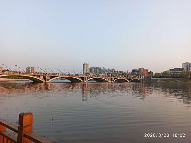 俗称江南北国的信阳夜景