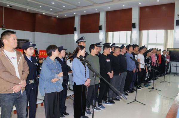 扫黑除恶 | 宿州泗县陈宁宁等19人涉黑案开审.