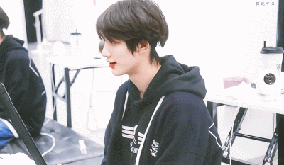 壁纸/丁程鑫神级美颜/神级美颜/丁程鑫动图/动态图/丁程鑫动态图