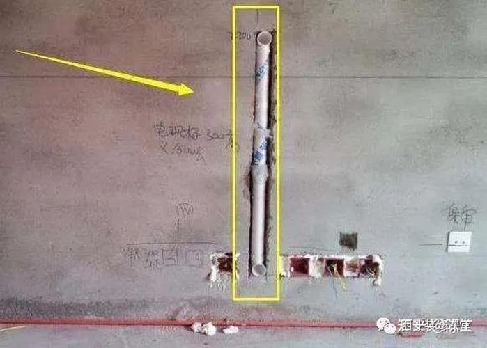 如何在插座位置偏高的情况下使电视墙尽量美观?