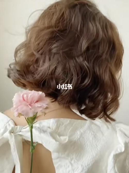 短发烫发_烫发_短发_蛋卷头_美女_乌鲁木齐烫发_时尚
