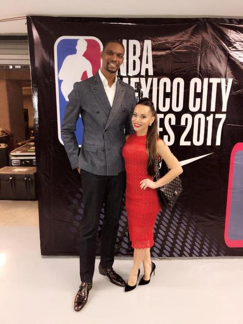 波什晒老婆孩子,与韦德詹姆斯比幸福!