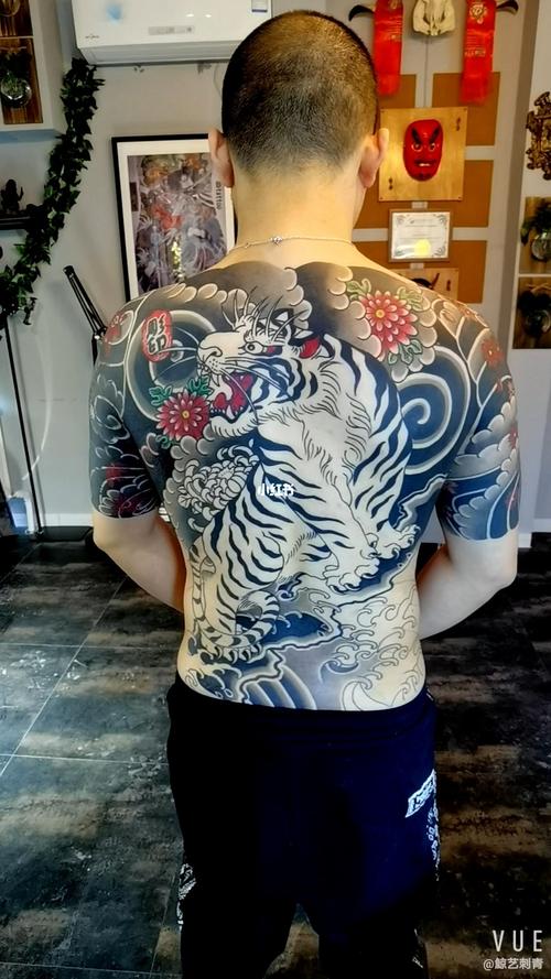 老传统满背纹身_纹身_哈尔滨老传统纹身_美妆_彩妆