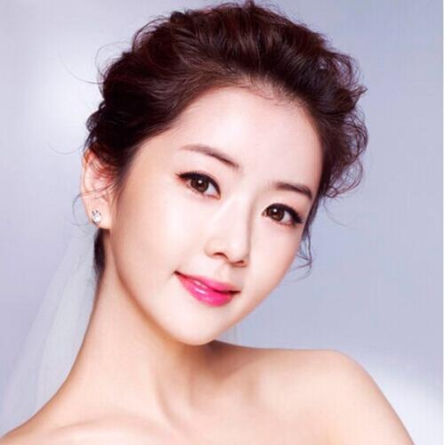 化妆很简单yo头像