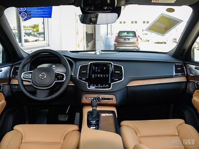 沃尔沃xc90 2018款 t6 智尊 7座版--中控台全景 / 170