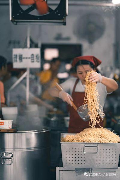 过早武汉太大了花时间走读,才能邂逅独家风景好在这座城稳坐c位枢纽