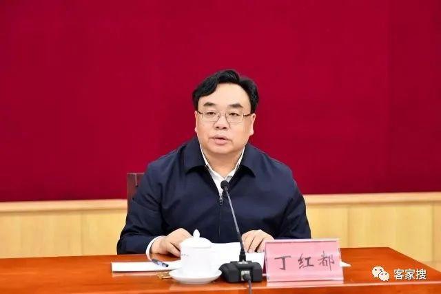 五,丁红都:现任广东省民政厅副厅长