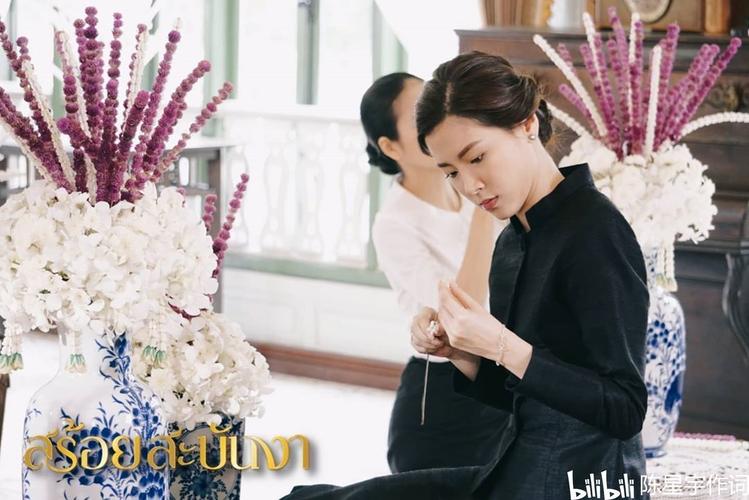 最登对的泰国情侣档baifern与nine最新三台泰剧皇家项链要来了