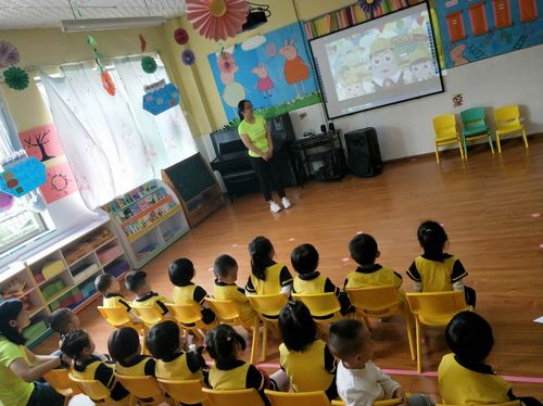 双爱幼儿园小小班欢乐庆六一