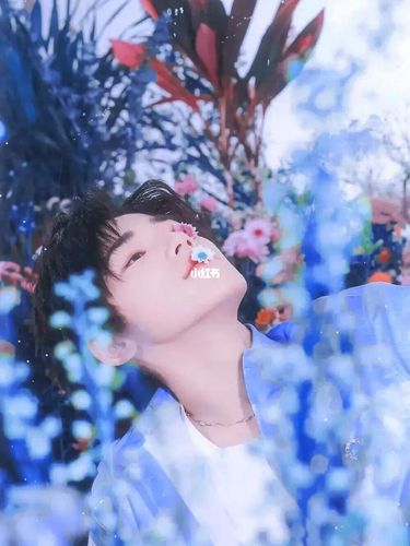 蓝色系小天使_蓝色系_宋亚轩_帅哥_娱乐_明星娱乐资讯