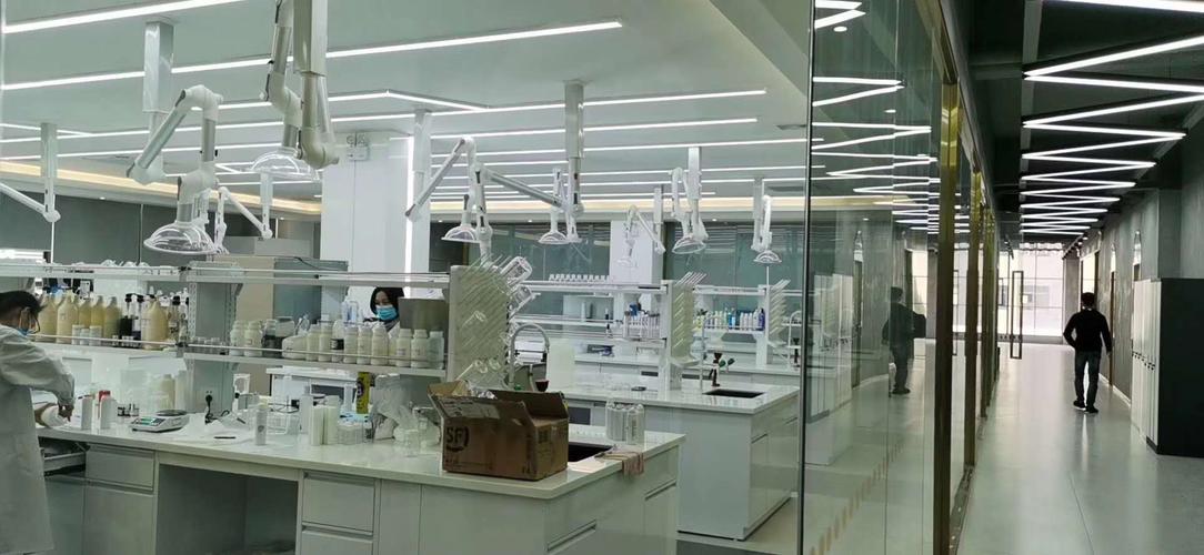 化妆品研发中心办公室装修案例_办公室设计装修_广州