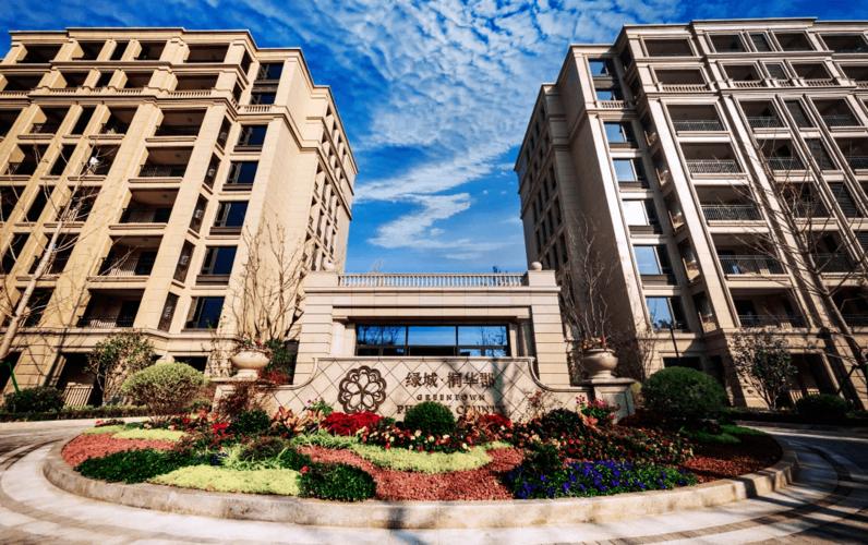 对于众多置业者来说 "绿城出品"="品质保障" *绿城亳州·玫瑰园实景