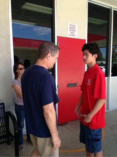 回应来看看蔡徐坤小时候长什么样哈哈哈