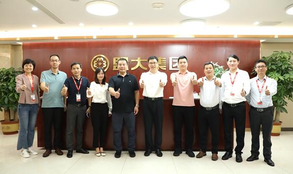 南雄市委常委副市长李福全一行到盟大参观考察