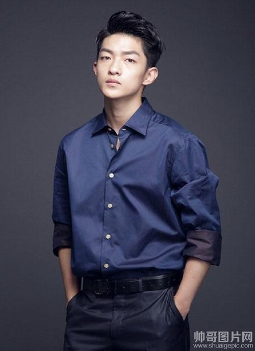 组图:屈楚萧 屈楚萧的照片 屈楚萧多大了