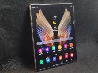 真年度机皇!超高端商务旗舰三星w21 5g上手体验