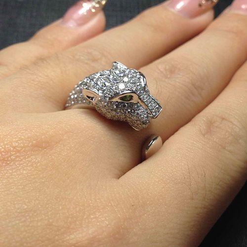 卡地亚经典奢华满钻猎豹戒指