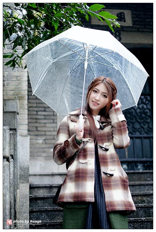 标题:雨中即景—小雅
