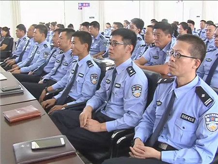 县委常委,政法委书记张立臣,政府党组成员,公安局长陈士君及相关单位