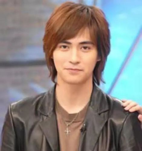 39岁周渝民罕见现身,再帅也难逃中年发福,颜值下滑_花