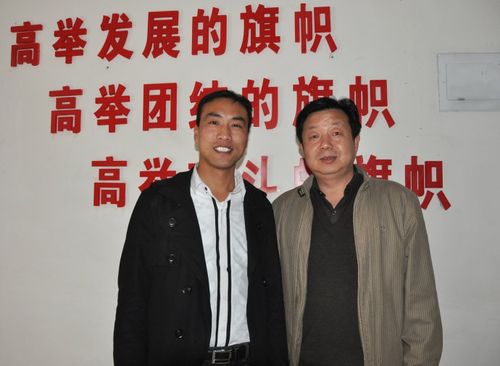 做东的是菲律宾卡昂国立大学博士,贵州省国防学校校长杨昌洪,他已学成