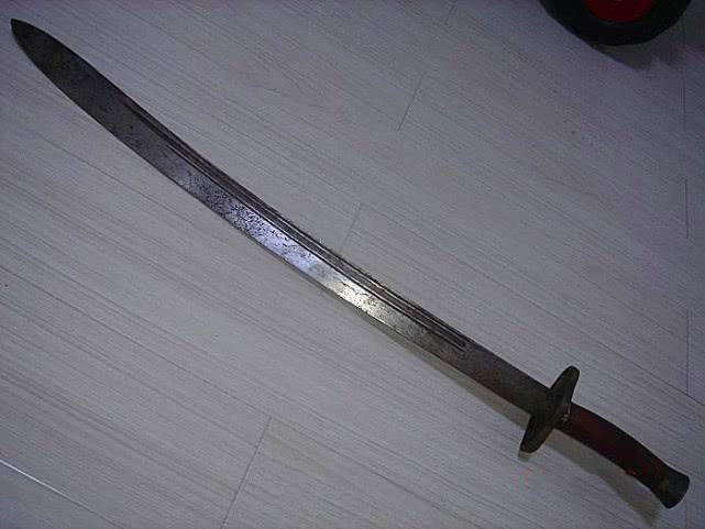 这把"河州刀"不是马家军制式马刀,而是马步芳本人的佩刀