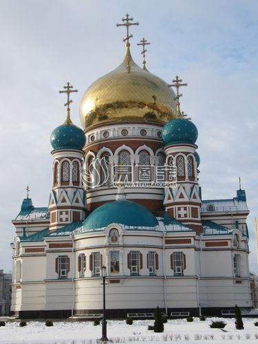 雪地华丽欧式教堂图片
