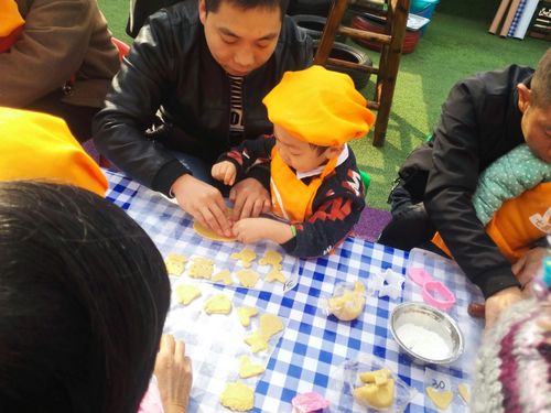 花园街幼儿园冬季diy饼干烘焙亲子活动