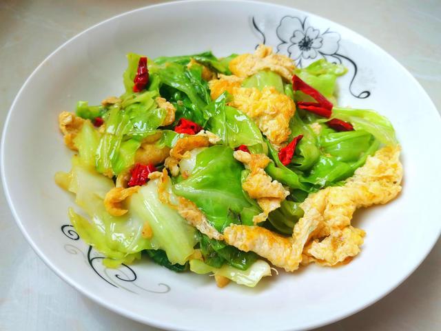 天冷了,鸡蛋与此菜搭配着吃,清淡美味,比番茄炒蛋好吃