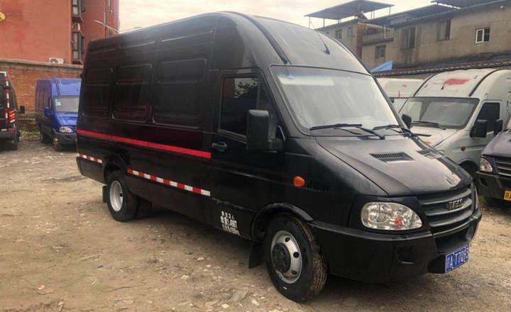 南昌二手依维柯褒迪 2013 款 3.0t-v50 箱货f1c 黑色 - 小猪二手车