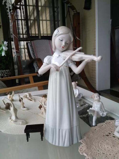 精品 陶瓷 女孩音乐家 拉小提琴的女孩高档客厅书房摆件少女礼物