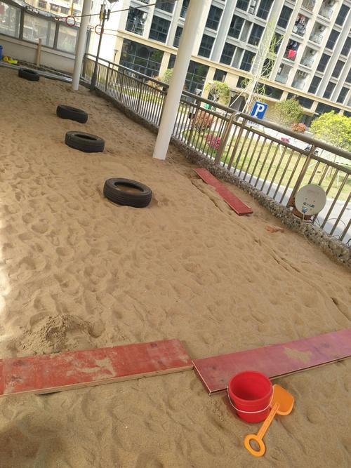 新丝路幼儿园托班段体能沙地比赛