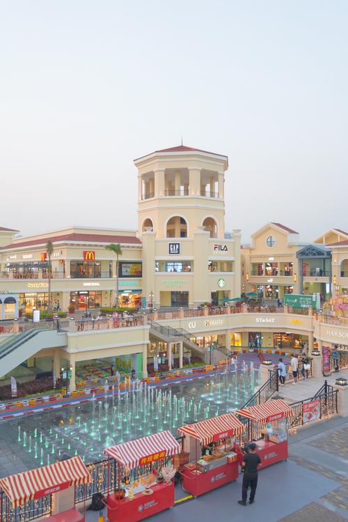 奥特莱斯购物中心